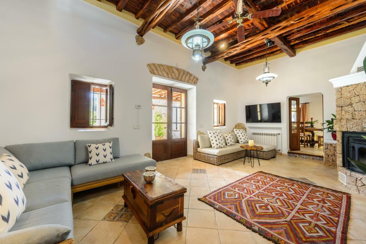 Villa Can Fita Puig D'en Valls Exterior photo